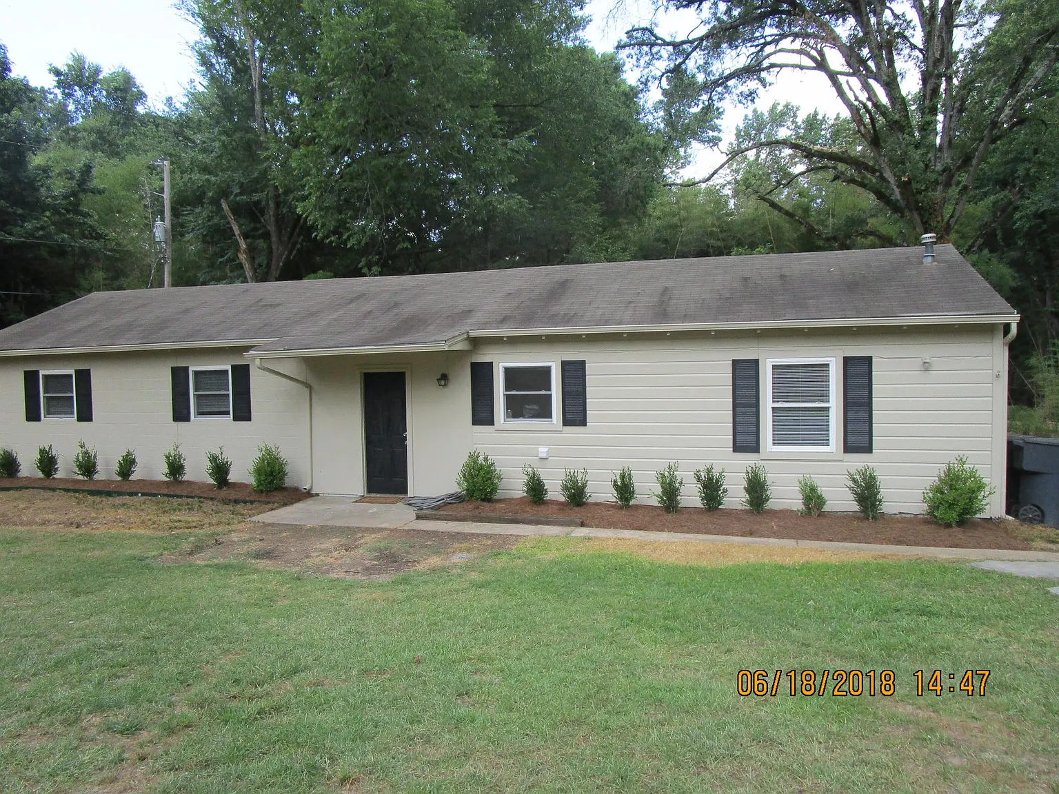 2 bed, 1200 sqft, $900 — Photo 2
