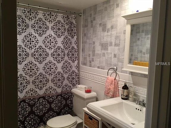 5th image of 948 E Michigan St APT B