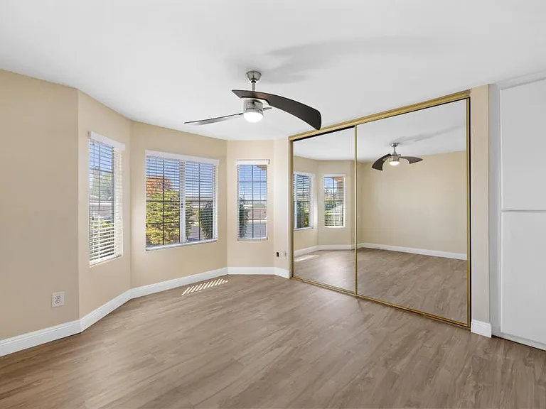 28082 Bavaria Dr — Photo 17