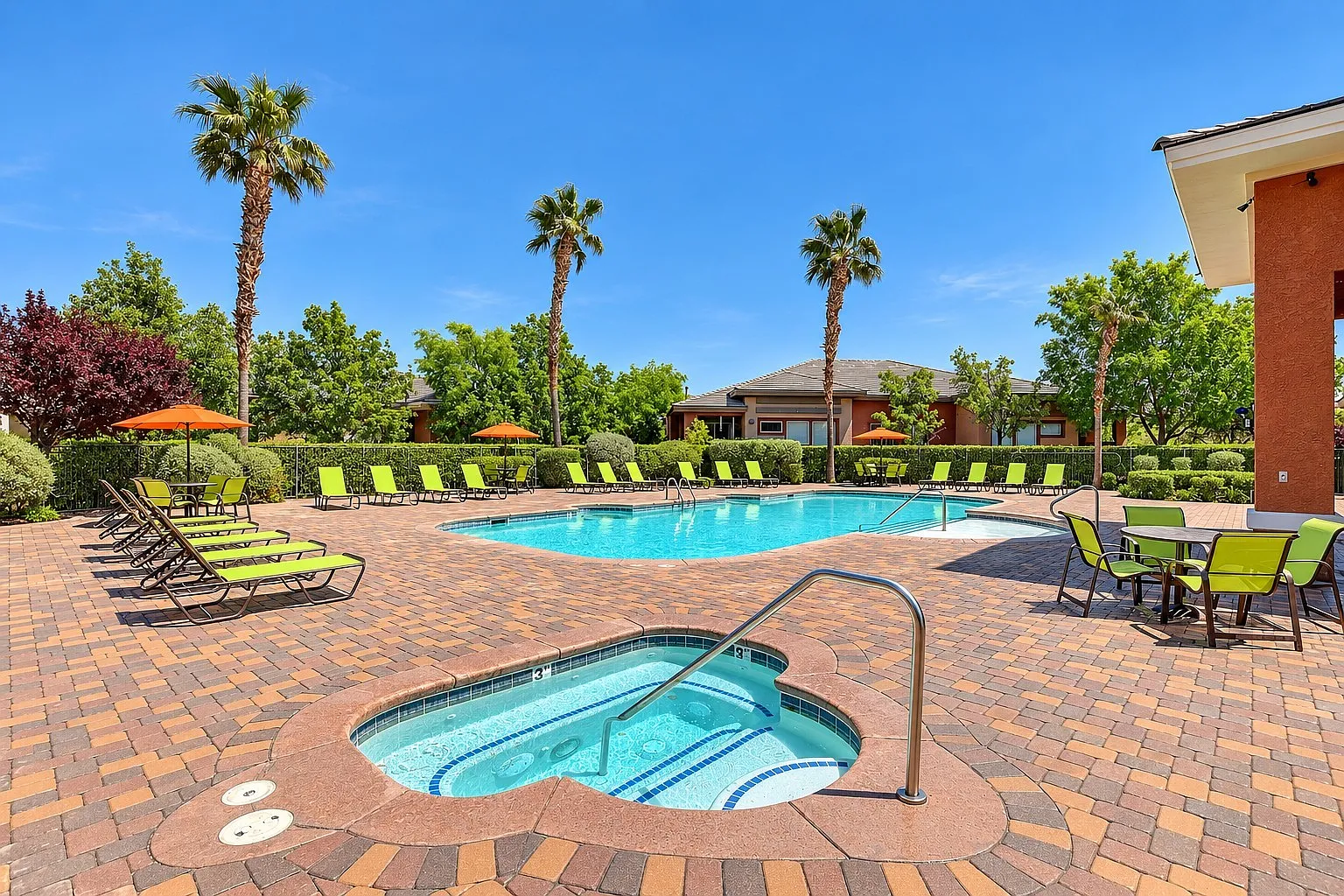 Canyon Villas Apartments — Photo 2