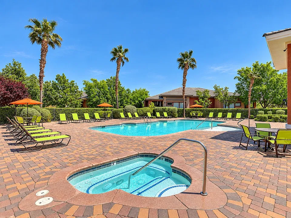 Canyon Villas Apartments