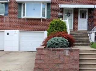 10020 Warfield Pl, Philadelphia, PA 19114
