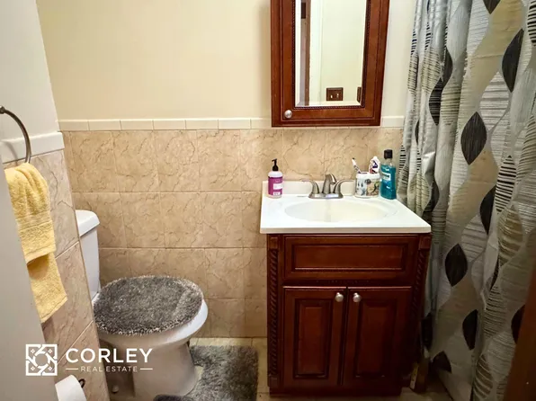 205 Lenox Road image 9 of 23