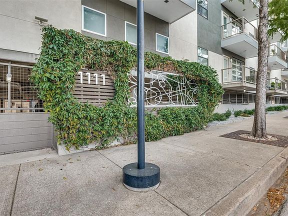 5th image of 1111 S Akard St Unit 300