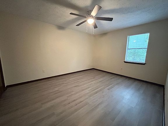 3rd image of 125 Alden Ct #127