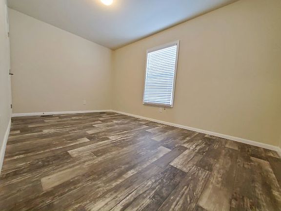 3rd image of 2038 Palm St Space 240