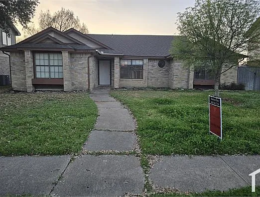 3305 Bucknell Dr — Photo 2