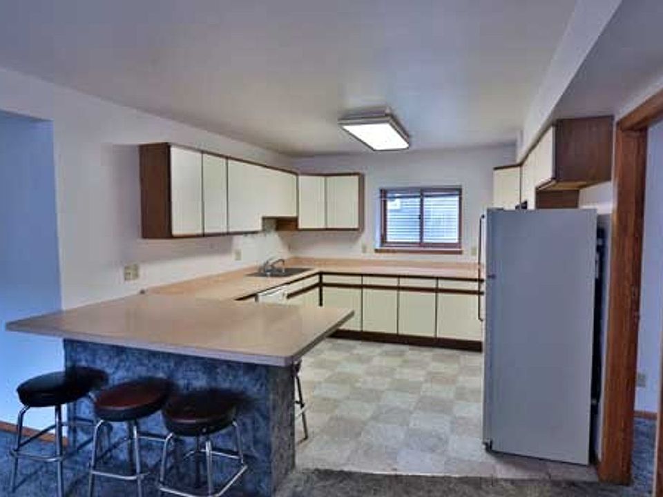1st image of 415 N Henry St #9eadc98fa
