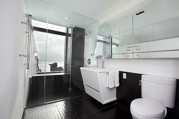 Sold by BLU Real Estate | media 2