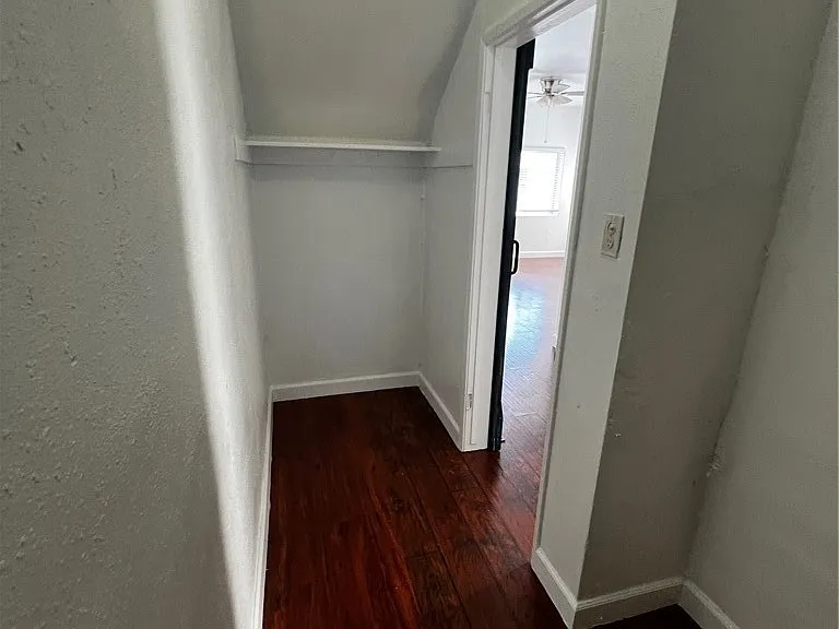 1487 Henderson Ave — Photo 6