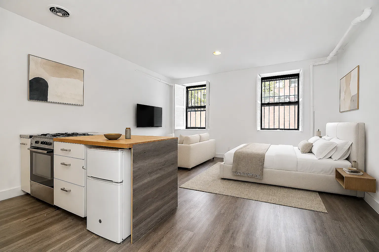 318 W 14th St — Photo 3