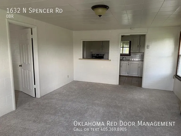 1632 N Spencer Rd — Photo 5