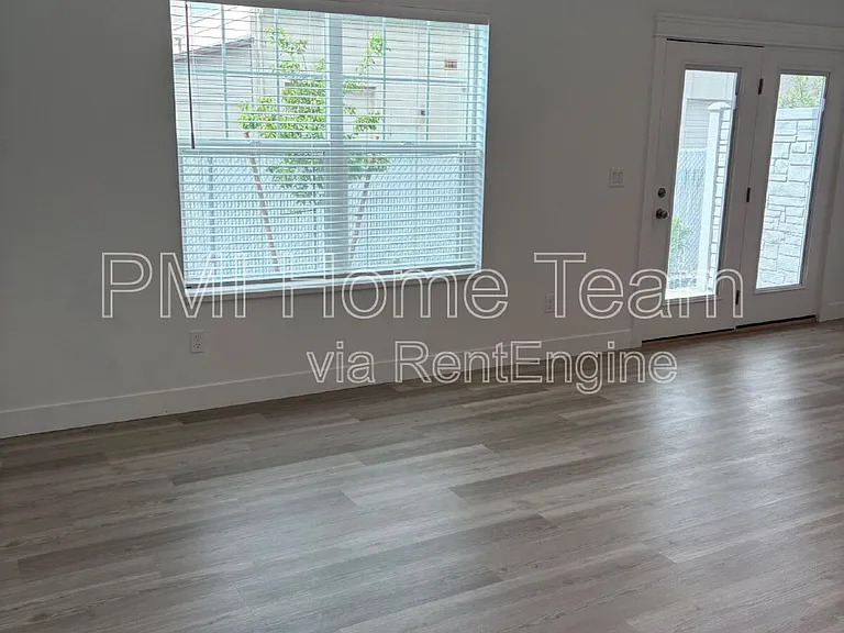 618 W Cozy Ln — Photo 23