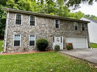 2636 Grandin Rd SW, Roanoke, VA 24015