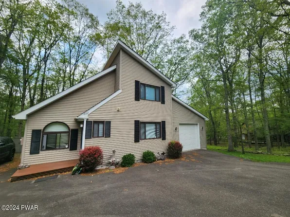 222 Bindale Rd, Tamiment, PA 18371