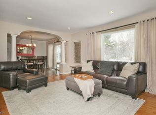 255 Naughright Rd, Long Valley, NJ 07853