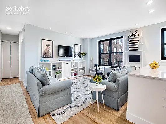Sold by Sotheby's International Realty | media 4