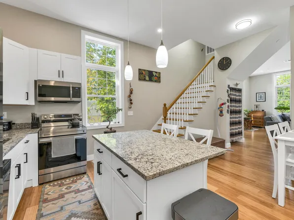 12 Cross Street #201, Concord, NH 03303