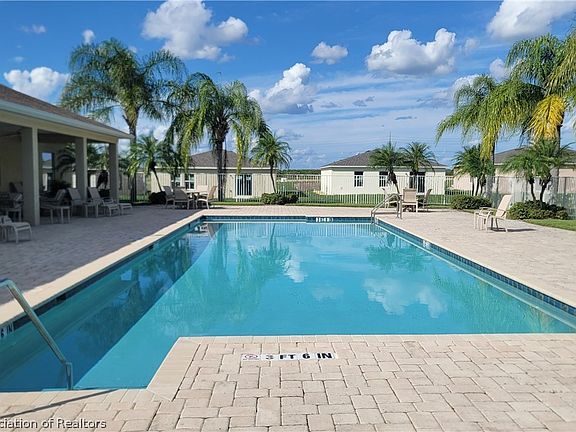 3rd image of 1260 Stone Ridge Cir