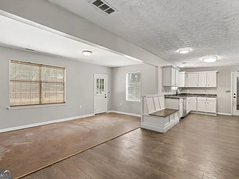 4394 Cross Ln — Photo 4