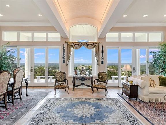 5th image of 4815 River Place Blvd