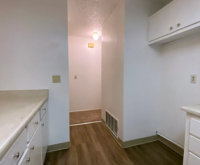 3232 Scotland Dr — Photo 6