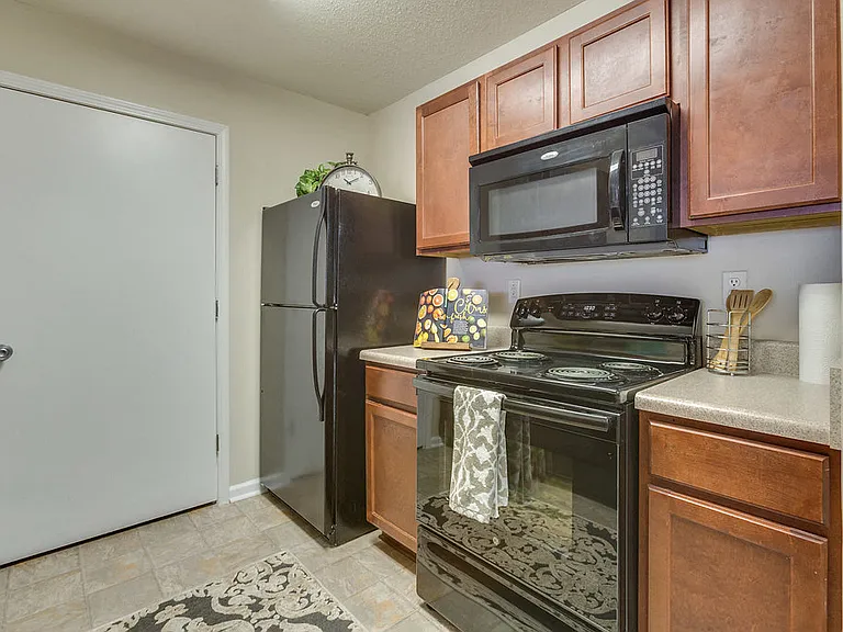 Forest Trail Apartment Homes — Photo 21