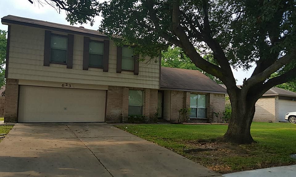 1st image of 623 Fair Oak Dr