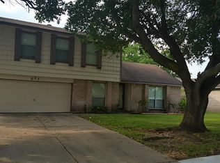 623 Fair Oak Dr, Stafford, TX 77477