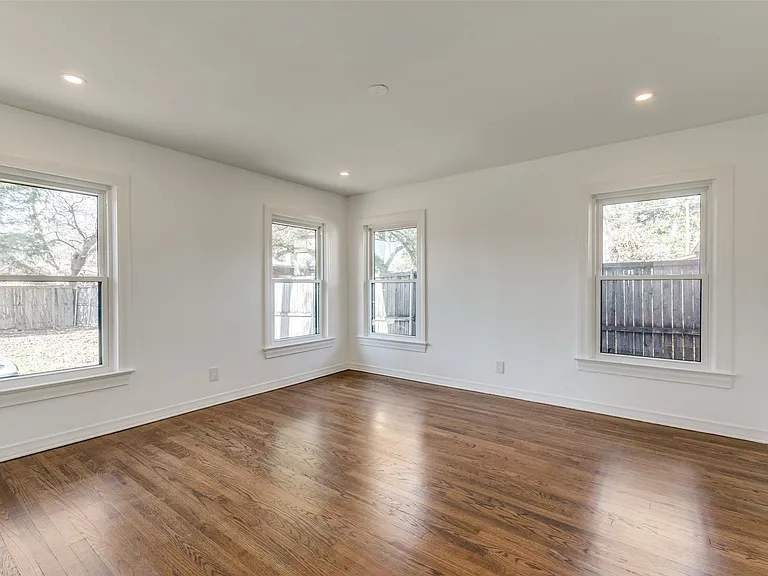 5119 Maple Springs Blvd — Photo 12