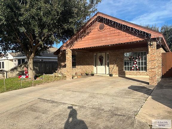 3rd image of 554 Rey Salomon St