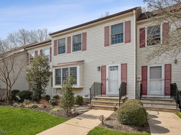 54 Aberdeen Dr, Mendham Boro, NJ 07945