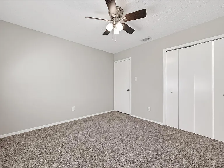 927 Comstock Springs Dr — Photo 10