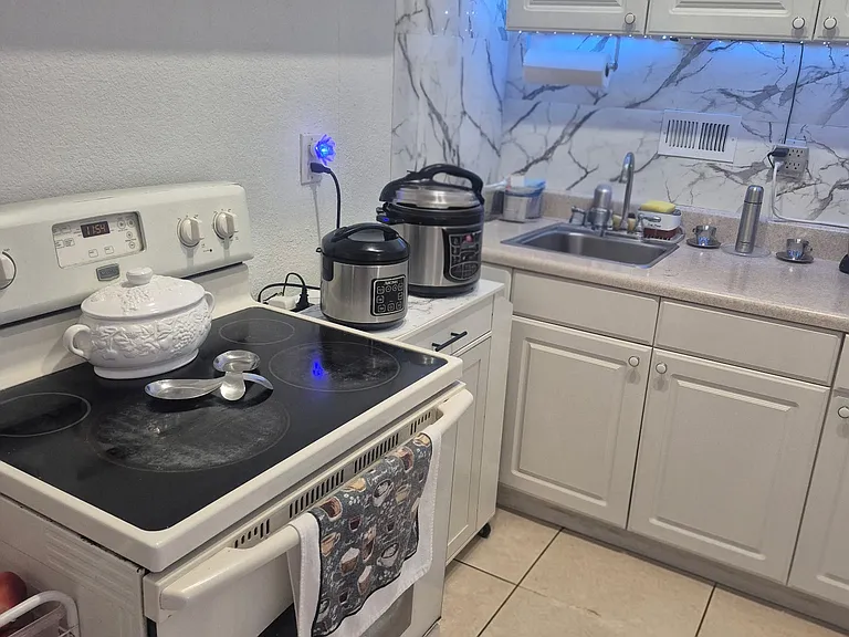 3241 SW 117th Ct — Photo 8