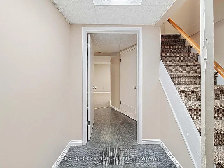 18 Julie Dr — Photo 18