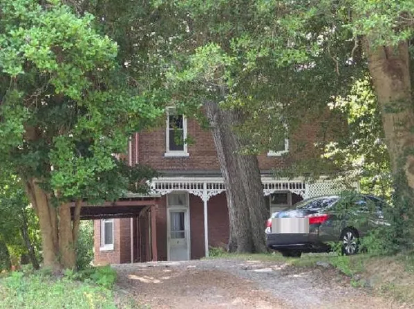 618 E A St, Belleville, IL 62220