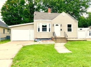 1309 13th Ave, Sterling, IL 61081