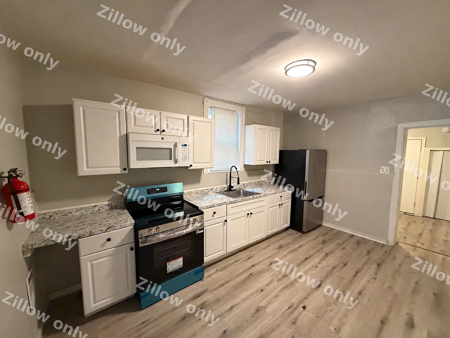 3 bed, 1084 sqft, $1,750 — Photo 3