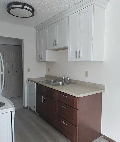 844 4th St SW — Photo 10