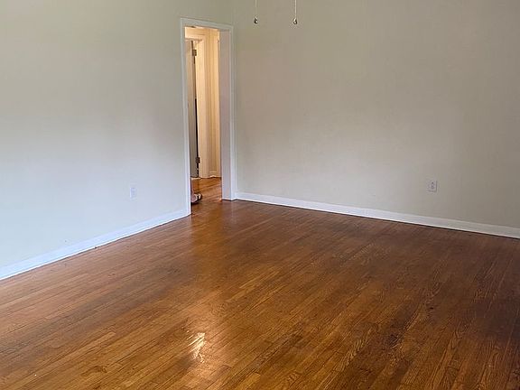 4th image of 313 Reynolds Ave Unit B