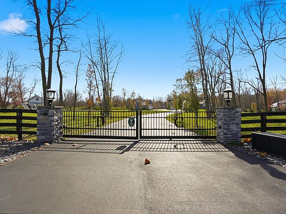 5th image of 14338 Fancher Rd