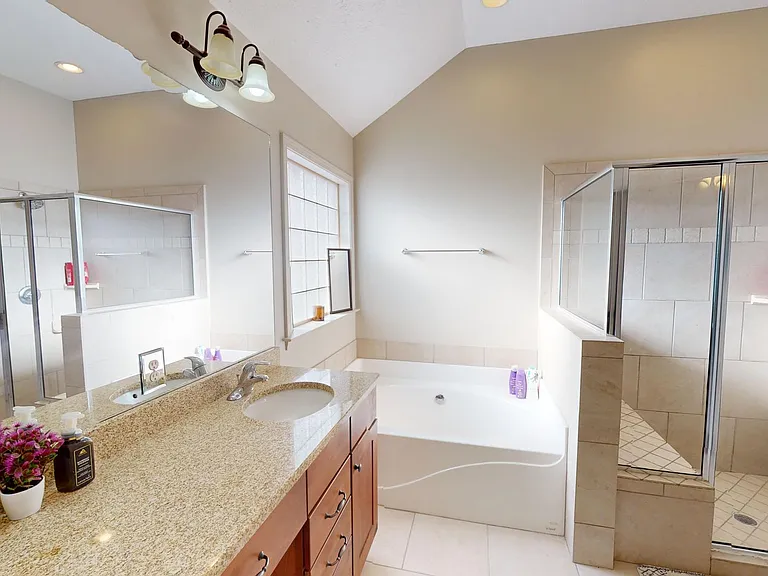 10533 Duncannon Trl — Photo 31