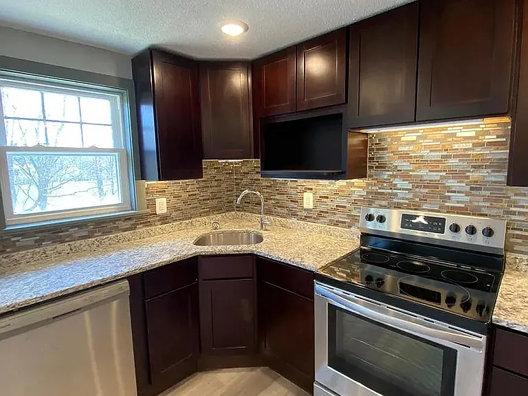 A8 Turtle Creek Ln #17 — Photo 5