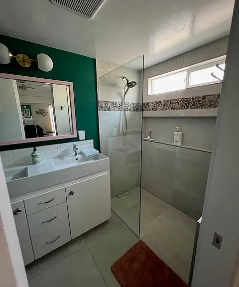 Ensuite bathroom