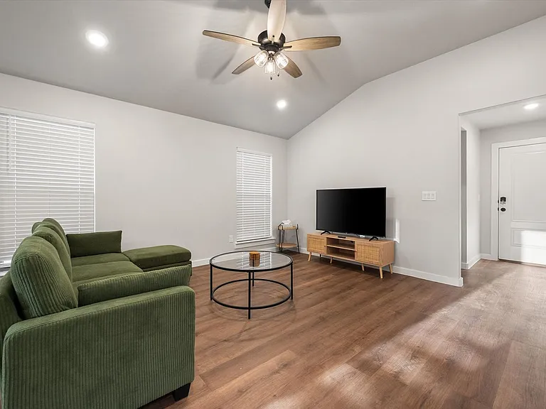2140 Kokomo Ave — Photo 20