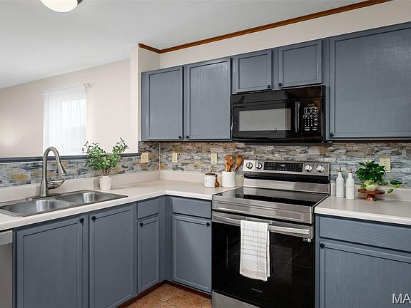 2nd image of 380 Crooked Creek View Ln