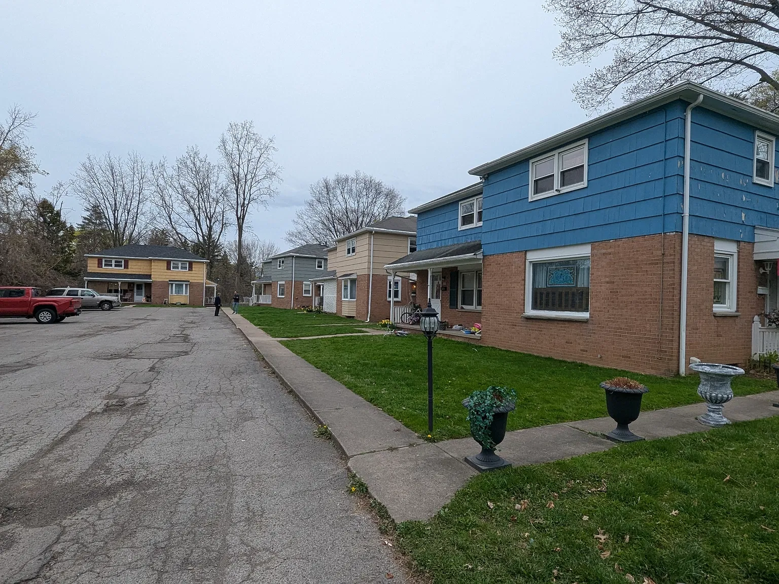 534-582 Denise Rd — Photo 1