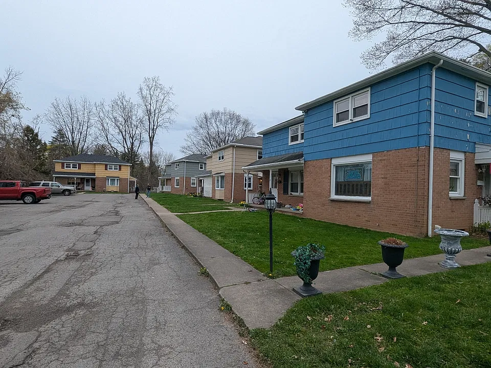 534-582 Denise Rd