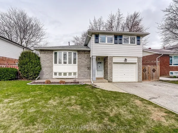 29 Trotters Ln, Brampton, ON L6Y 1B5
