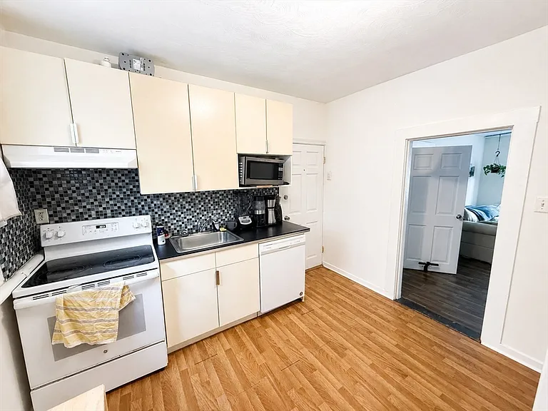 67 Day St #1 — Photo 2